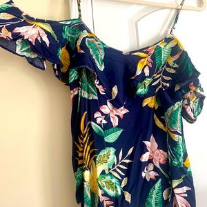 Cold shoulder floral top in size large!